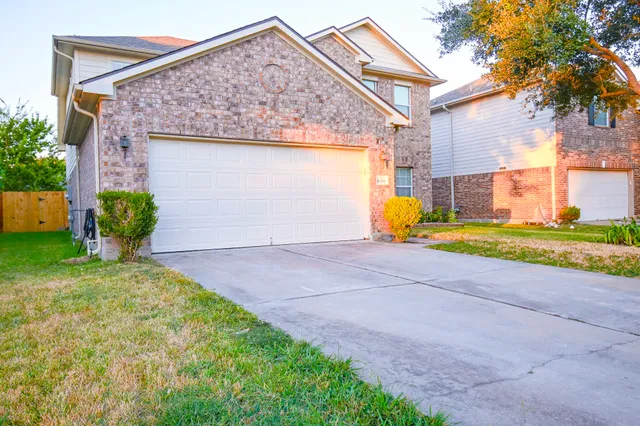 $2,000 | 18206 Bonham Oaks Court, Richmond, TX 77407