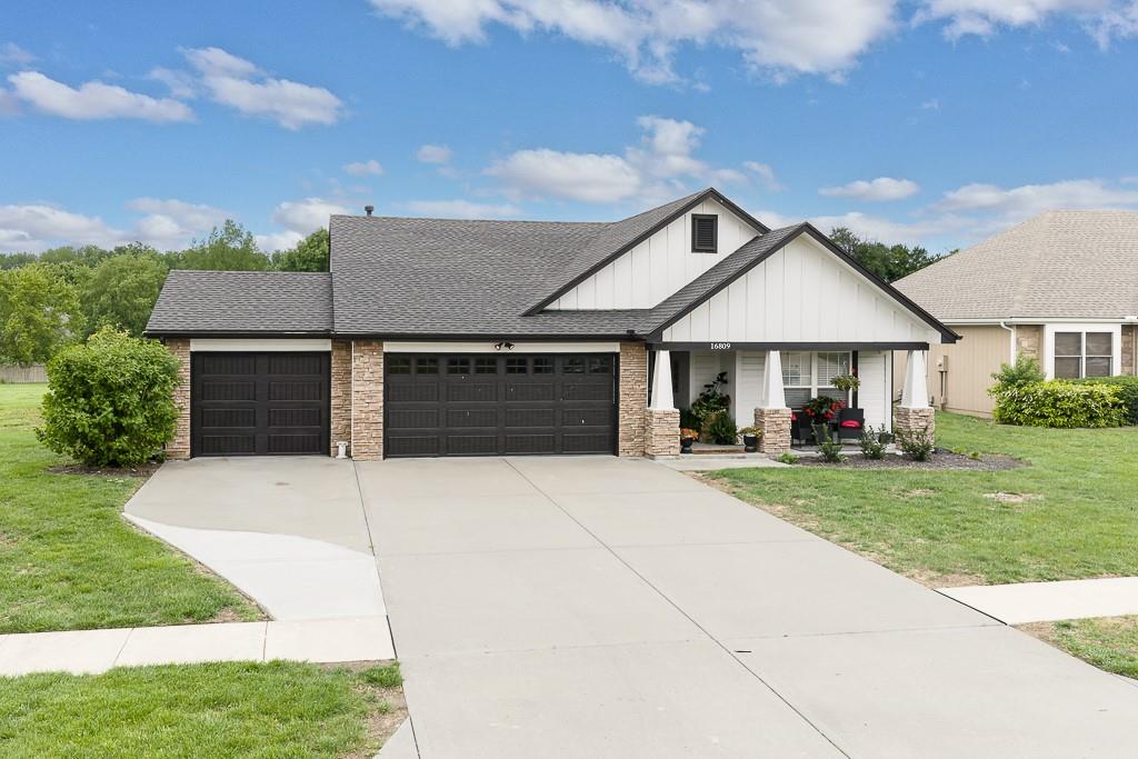 16809 Sheehan Road Basehor, KS 66007 - Photo 1 of 8