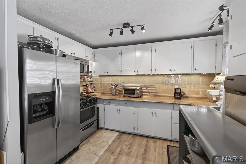 2911 Oak Grove Road Poplar Bluff, MO 63901 - Photo 2 of 28