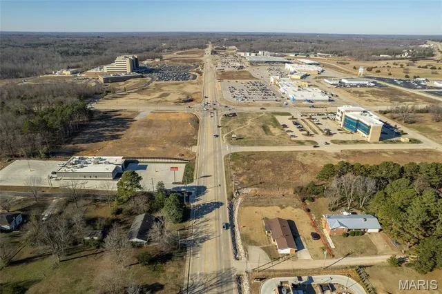 $449,000 | 2911 Oak Grove Road, Poplar Bluff, MO 63901