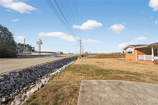 $449,000 | 2911 Oak Grove Road, Poplar Bluff, MO 63901