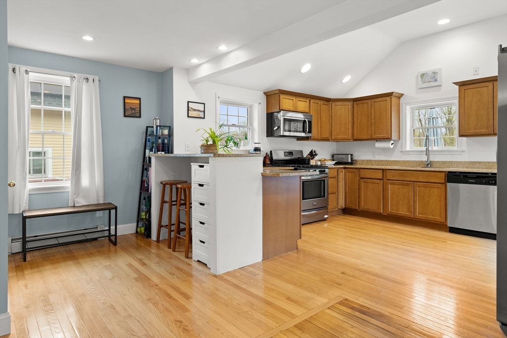 229 Highland Street Hamilton, MA 01982 - Photo 7 of 35