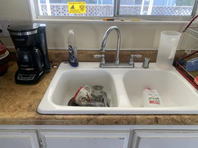 a close view of sink and tap