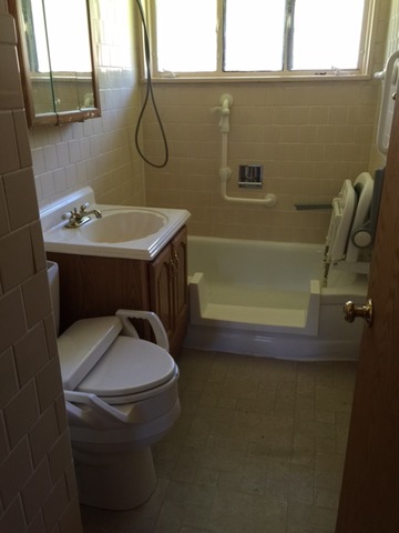 3 Crescent Road Lake Zurich, IL 60047 - Photo 5 of 10 a bathroom with a sink toilet and tub