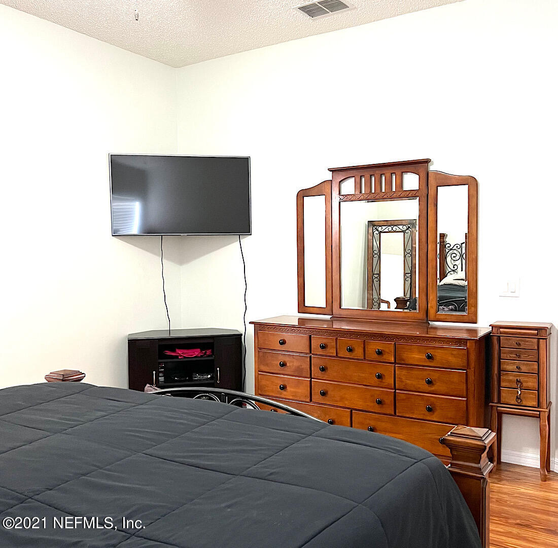 1406 Runes Court Middleburg, FL 32068 - Photo 16 of 29 Master Bedroom