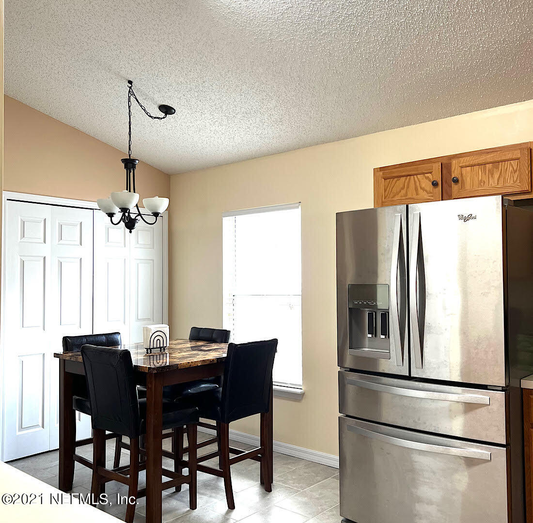 Kitchen/Eat in