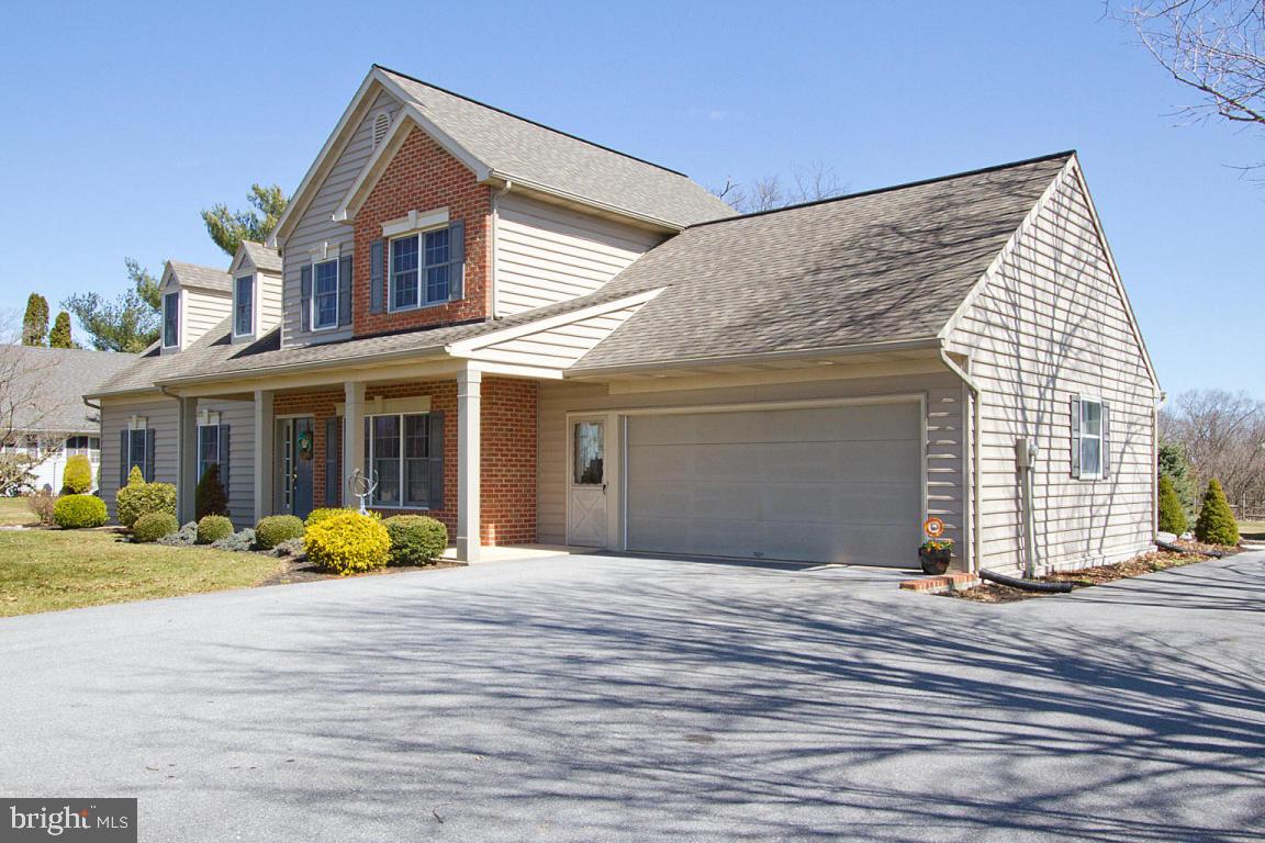 241 Keener Road Lititz, PA 17543 - Photo 3 of 50