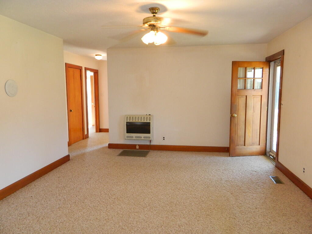 320 Red Hill Road Marion, VA 24354 - Photo 4 of 45 Gallery Image 4