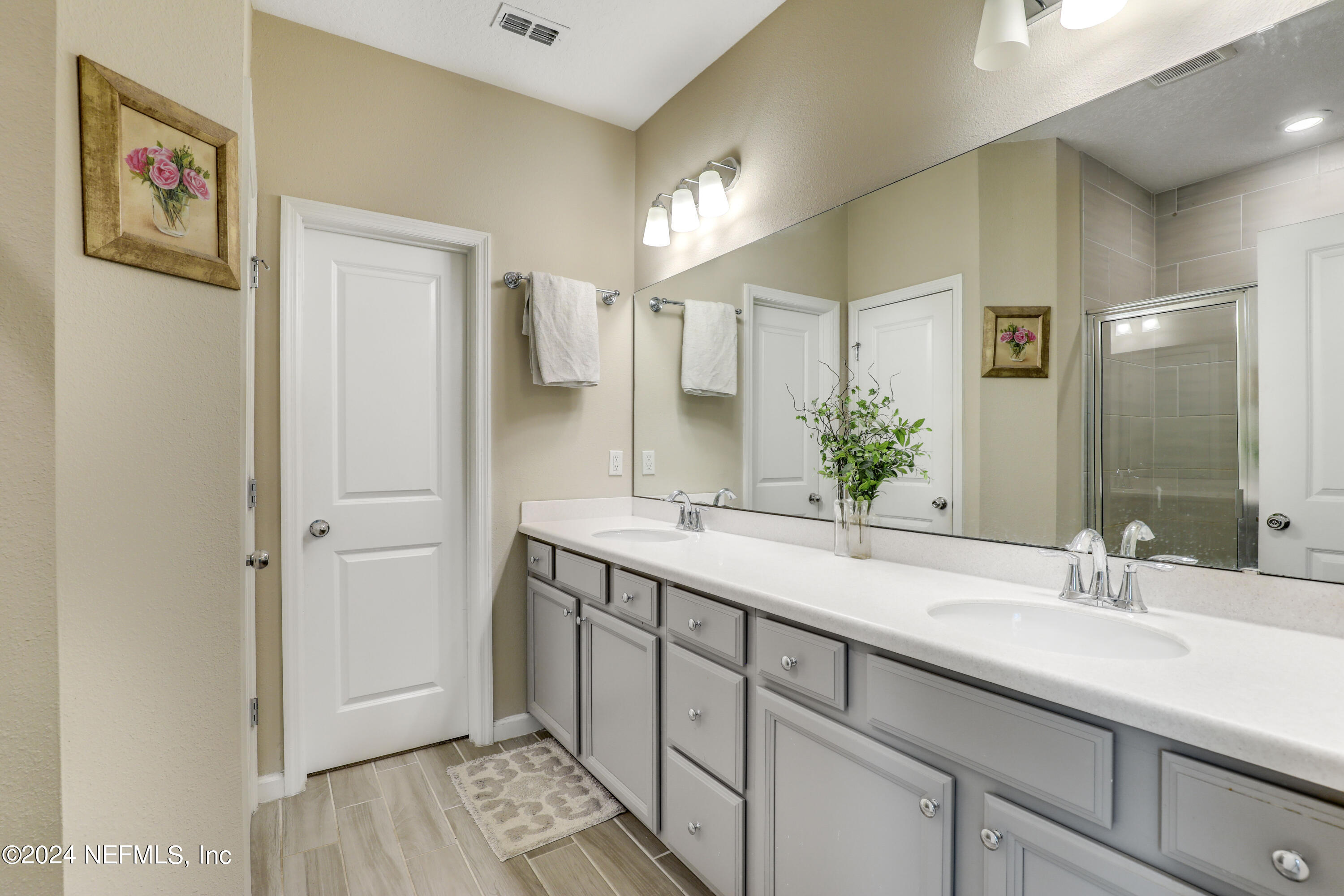 7453 Rimrock Court Jacksonville, FL 32222 - Photo 24 of 69 23 Master Bathroom