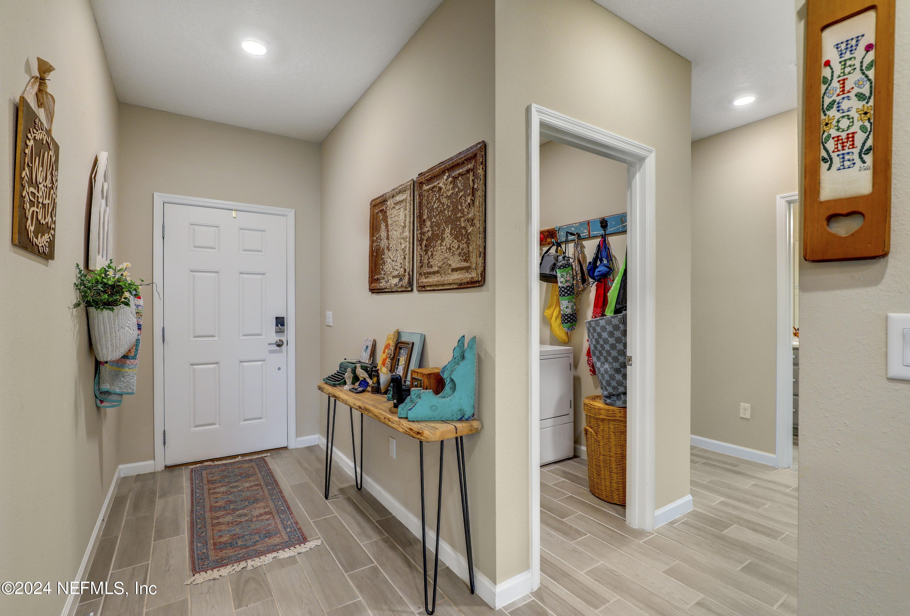 7453 Rimrock Court Jacksonville, FL 32222 - Photo 8 of 69 07 Foyer