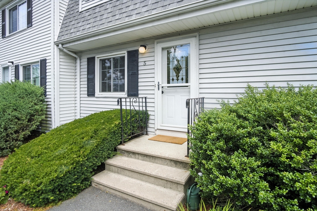 18 Westford Road, Unit 5 Ayer, MA 01432 - Photo 3 of 41 Gallery Image 3