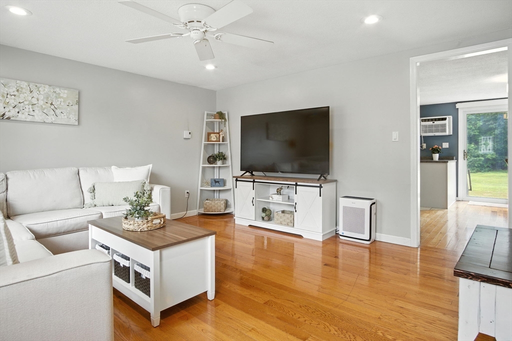 18 Westford Road, Unit 5 Ayer, MA 01432 - Photo 5 of 41 Gallery Image 5