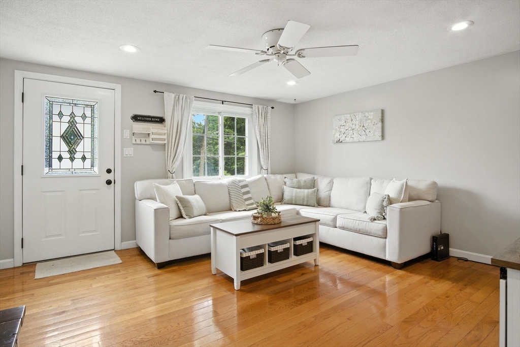 18 Westford Road, Unit 5 Ayer, MA 01432 - Photo 6 of 41 Gallery Image 6