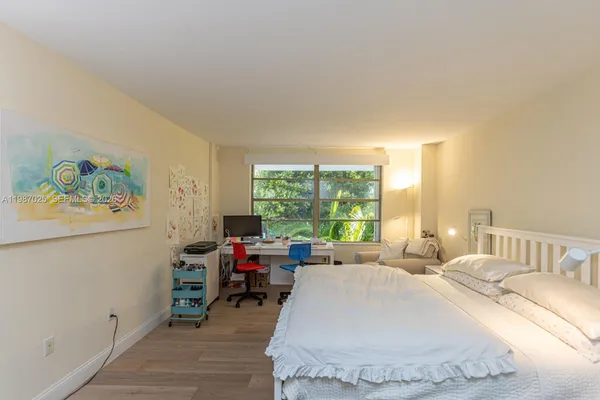 $1,950,000 | 155 Ocean Ln Drive, Unit 201, Key Biscayne, FL 33149