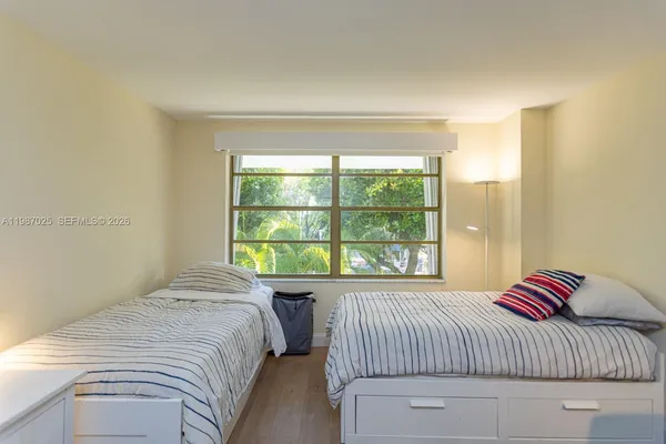 $1,950,000 | 155 Ocean Ln Drive, Unit 201, Key Biscayne, FL 33149