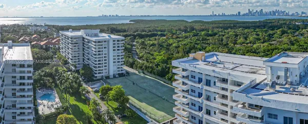$1,950,000 | 155 Ocean Ln Drive, Unit 201, Key Biscayne, FL 33149