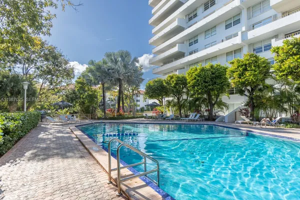 $1,950,000 | 155 Ocean Ln Drive, Unit 201, Key Biscayne, FL 33149