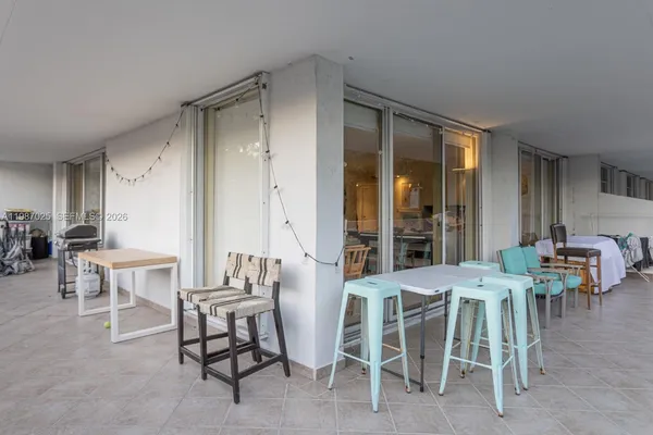 $1,950,000 | 155 Ocean Ln Drive, Unit 201, Key Biscayne, FL 33149