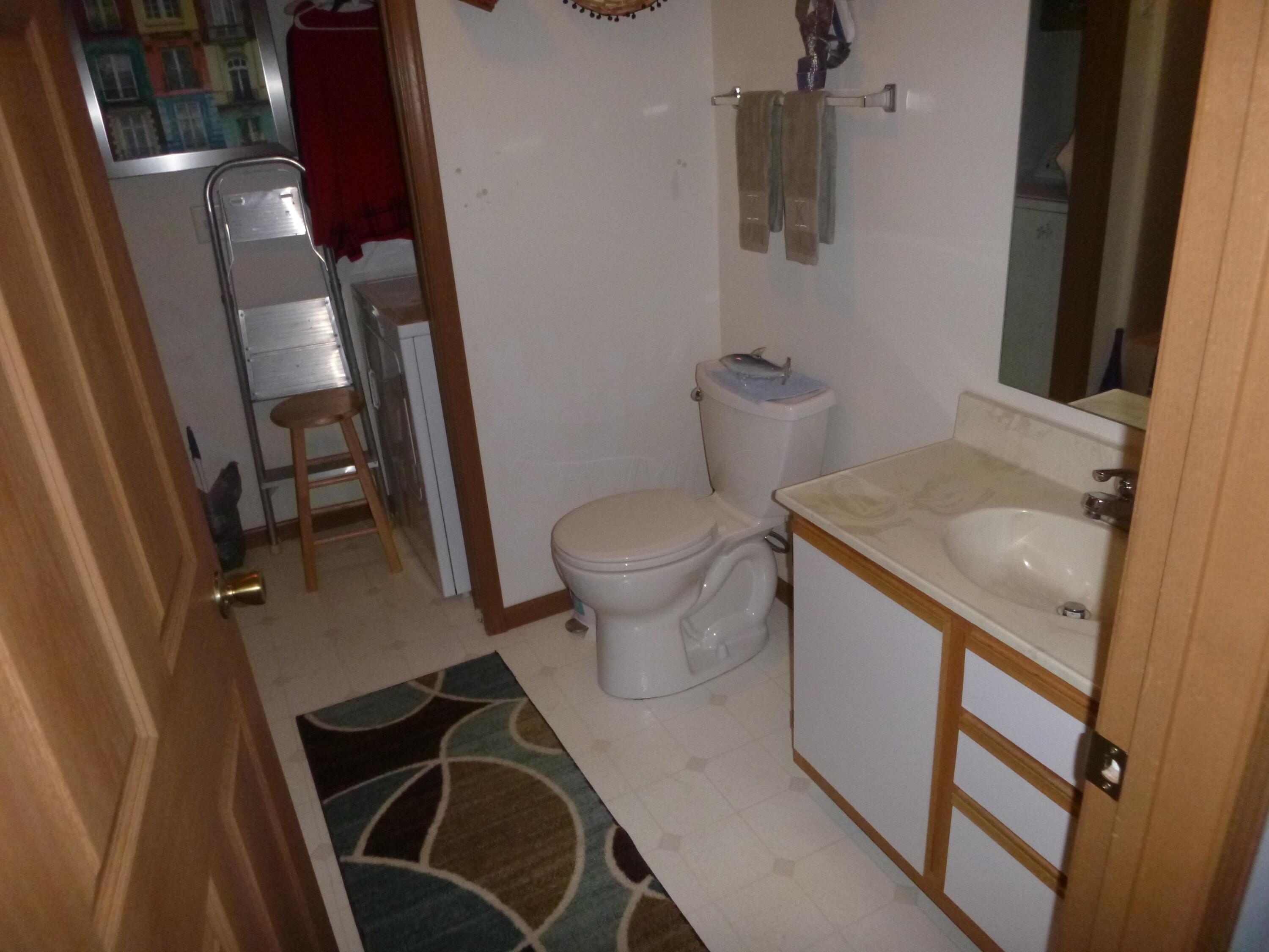 259 Goose Pond Road, Unit A Newark, OH 43055 - Photo 9 of 13 Full Bath 1