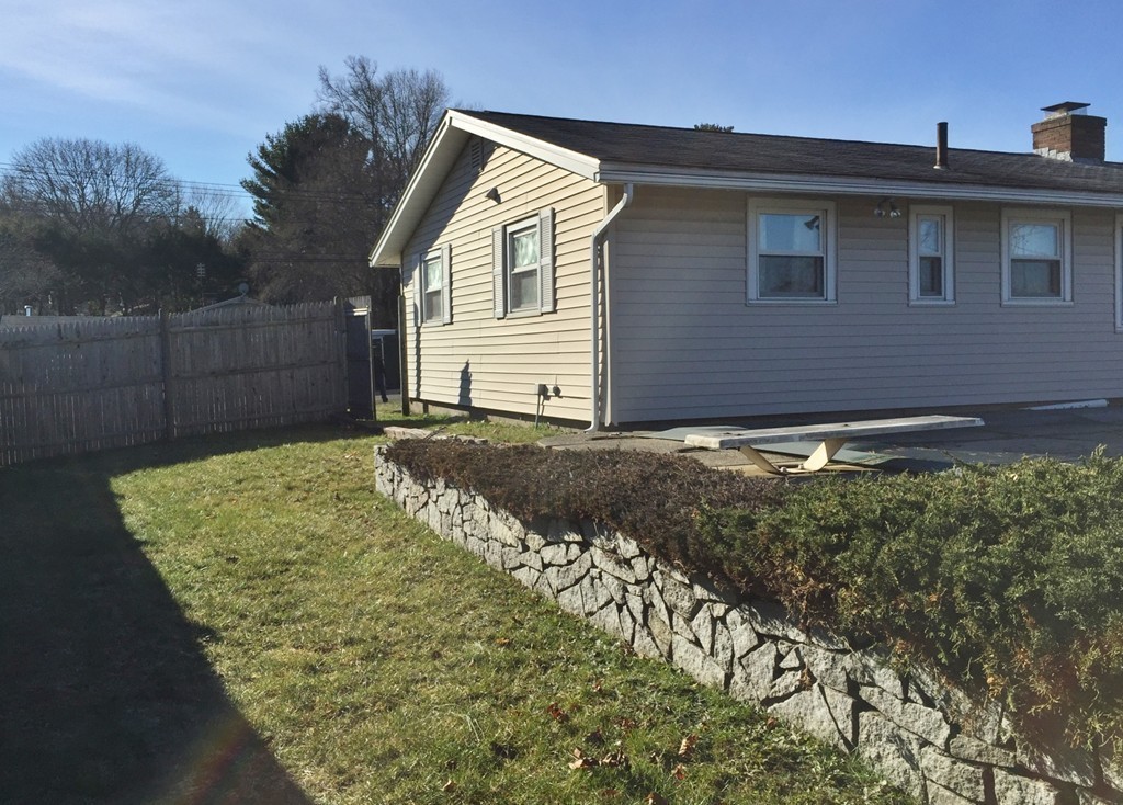 37 Amherst Road Beverly, MA 01915 - Photo 15 of 21 Gallery Image 15