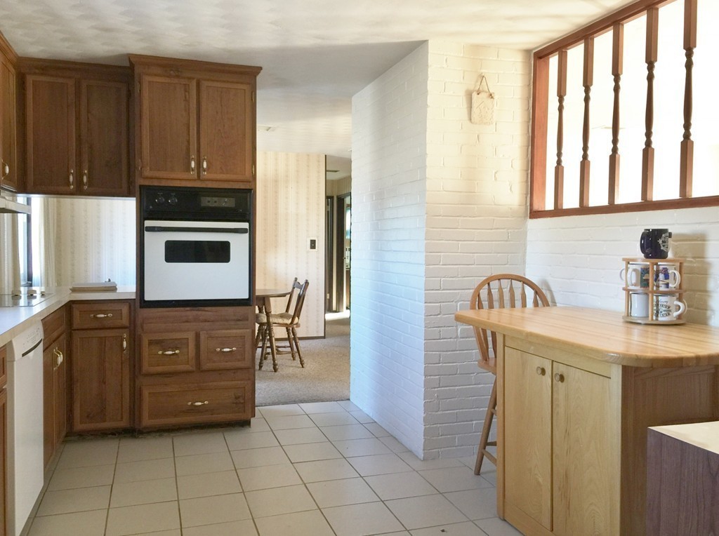 37 Amherst Road Beverly, MA 01915 - Photo 8 of 21 Gallery Image 8