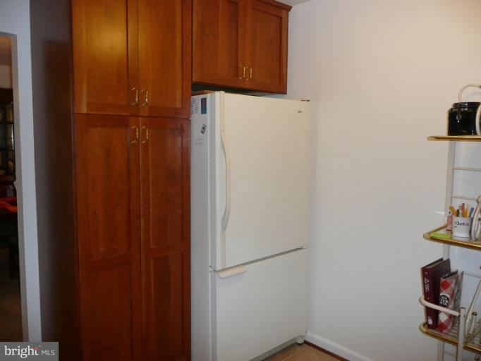 6906 Gillings Road Springfield, VA 22152 - Photo 14 of 20 Kitchen