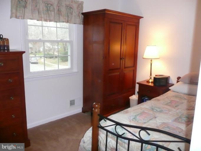 6906 Gillings Road Springfield, VA 22152 - Photo 9 of 20 Bedroom