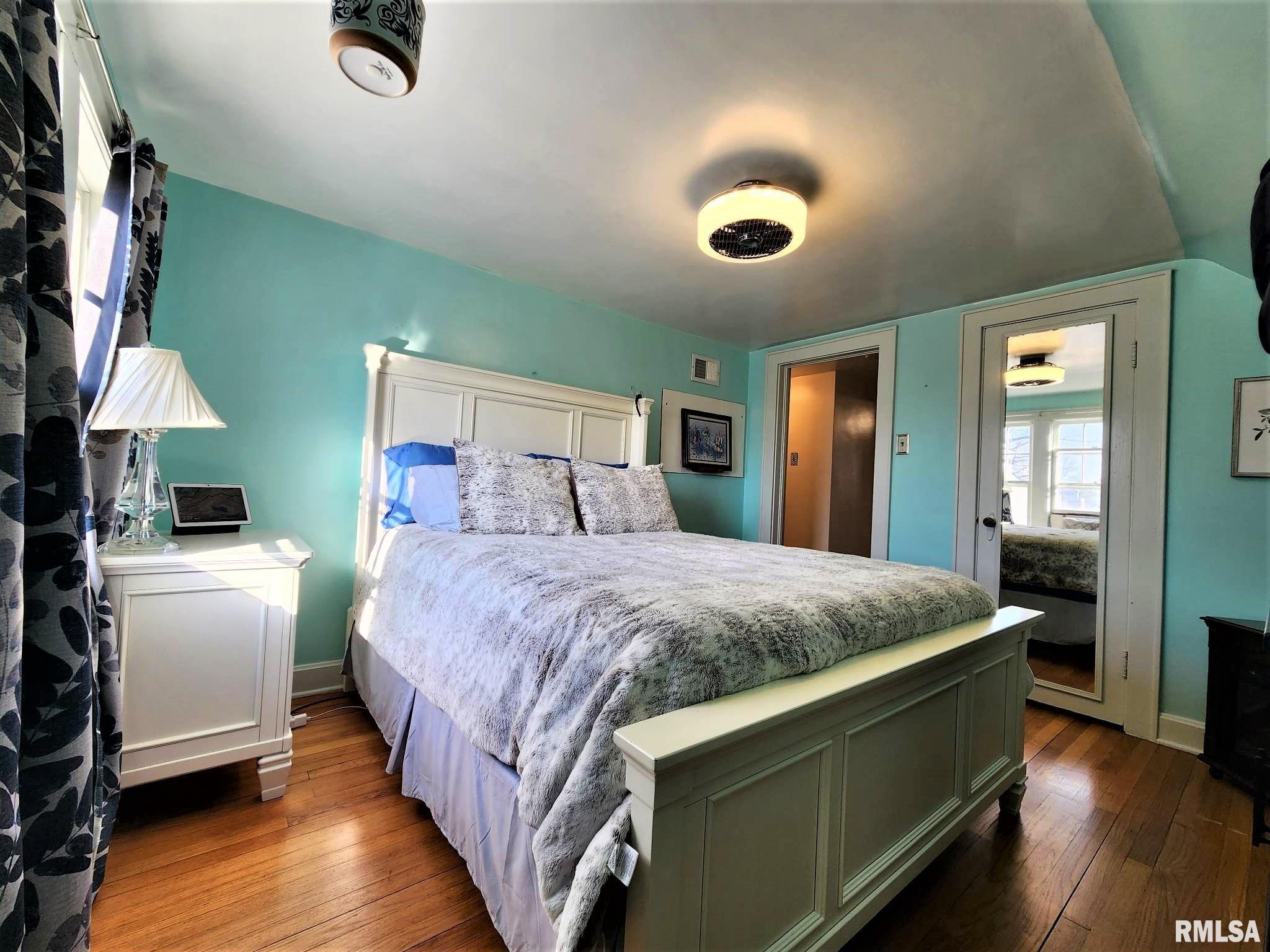 2017 Monroe Street Quincy, IL 62301 - Photo 14 of 27 Gallery Image 14