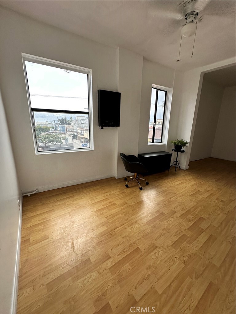 101 Dudley Avenue, Unit 315 Venice, CA 90291 - Photo 5 of 11 a view of an empty room with a window