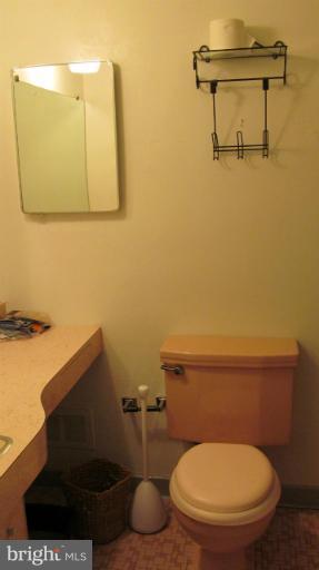 9501 Curran Road Silver Spring, MD 20901 - Photo 12 of 17 Bath