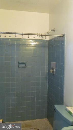 9501 Curran Road Silver Spring, MD 20901 - Photo 16 of 17 Bath (Master)