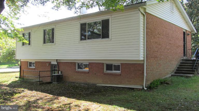 9501 Curran Road Silver Spring, MD 20901 - Photo 10 of 17 Exterior (Rear)