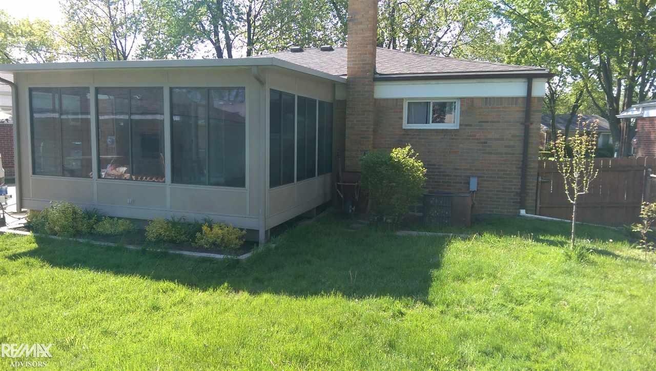 24855 Ridgecroft Avenue Eastpointe, MI 48021 - Photo 19 of 20