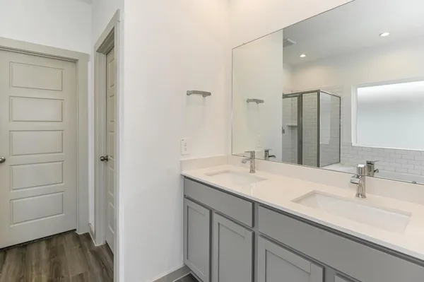 a bathroom with a bathtub