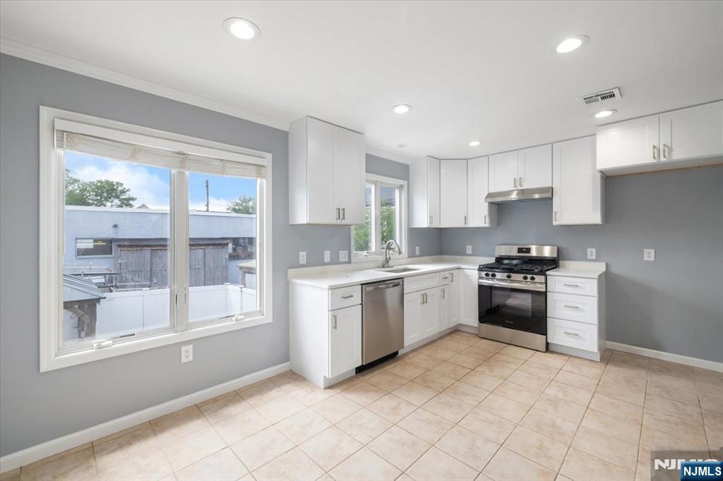 481 Gardner Place, Unit 1 Hackensack, NJ 07601 - Photo 6 of 23