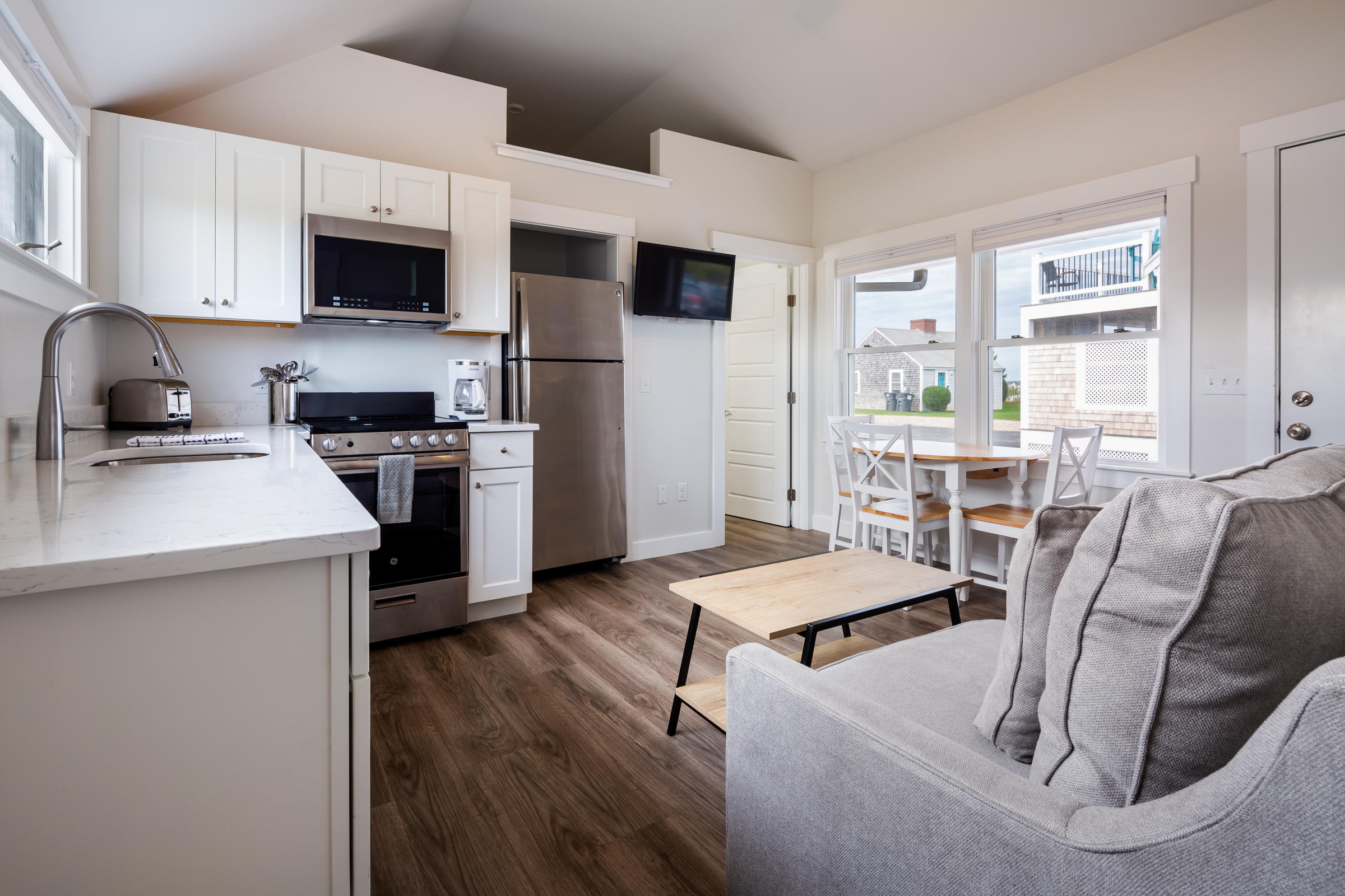 618 Shore Road, Unit 11 Truro, MA 02666 - Photo 4 of 10 618ShoreRd11-04-NTruro-w