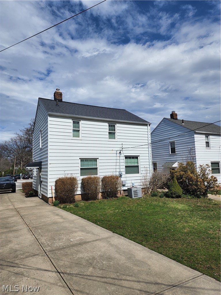 4498 Laurel Road Cleveland, OH 44121 - Photo 3 of 3