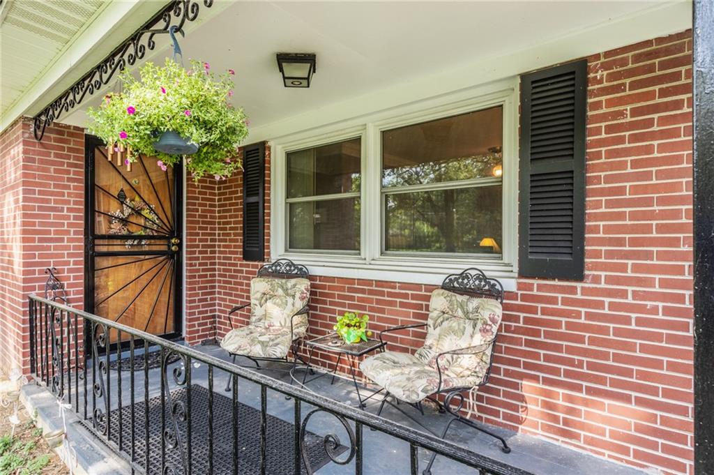 6124 Manning Road Indianapolis, IN 46228 - Photo 4 of 32 Gallery Image 4