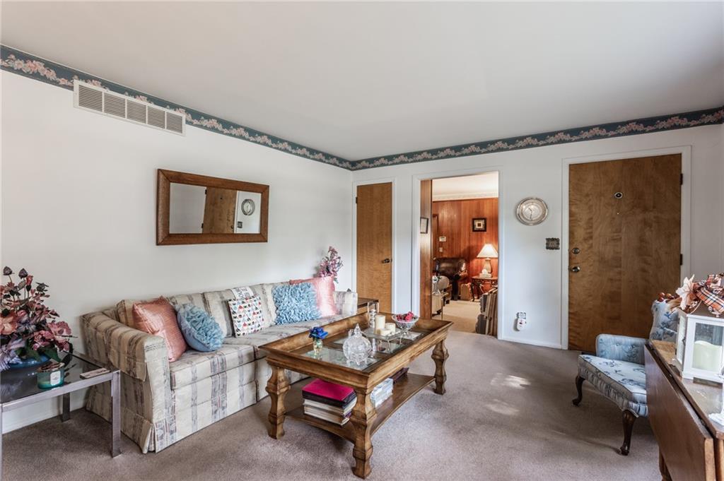 6124 Manning Road Indianapolis, IN 46228 - Photo 6 of 32 Gallery Image 6