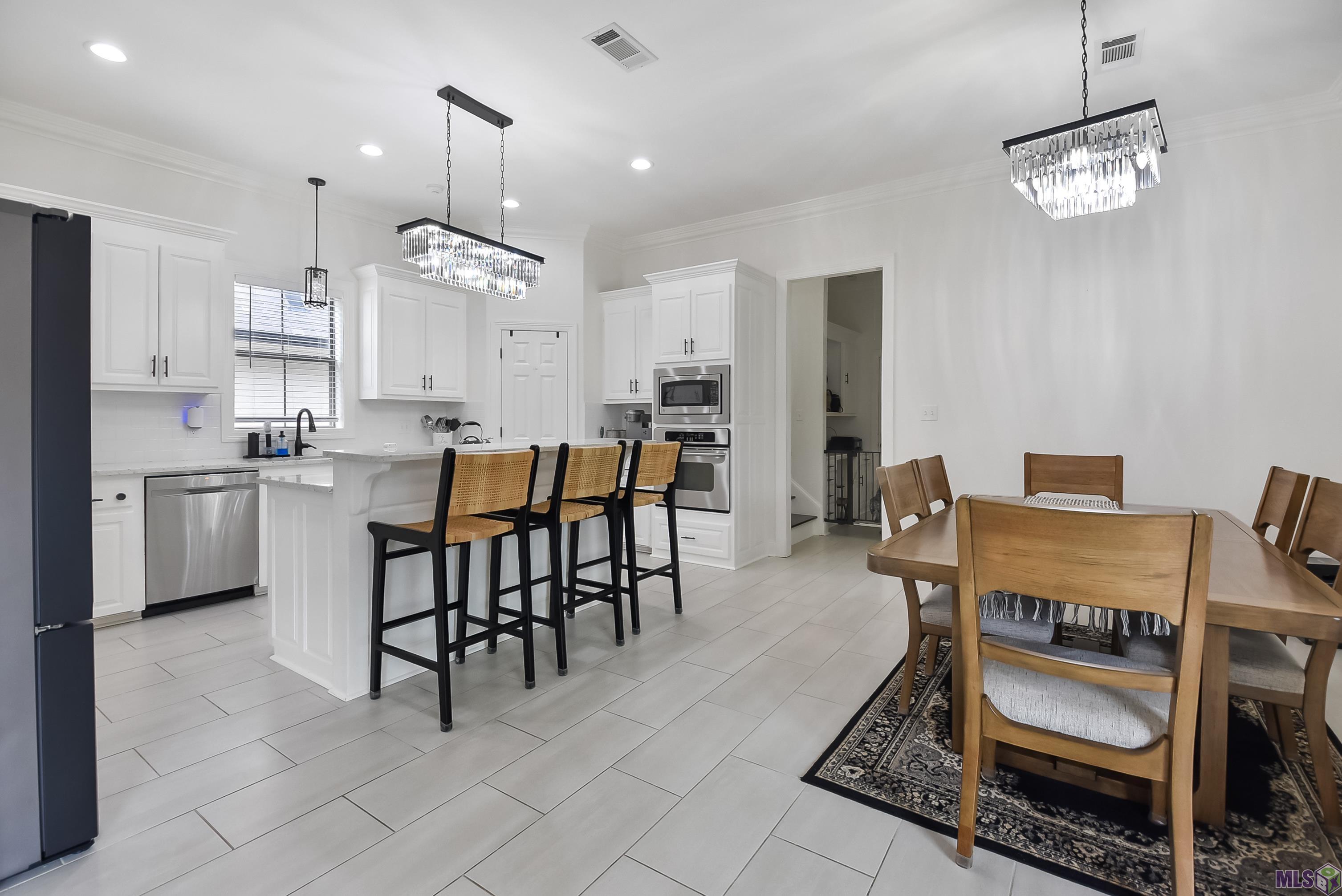 8925 Foxgate Drive Baton Rouge, LA 70809 - Photo 4 of 25