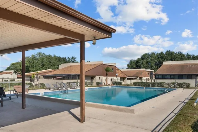 $180,000 | 1880 North Crystal Lake Drive, Unit 61, Lakeland, FL 33801