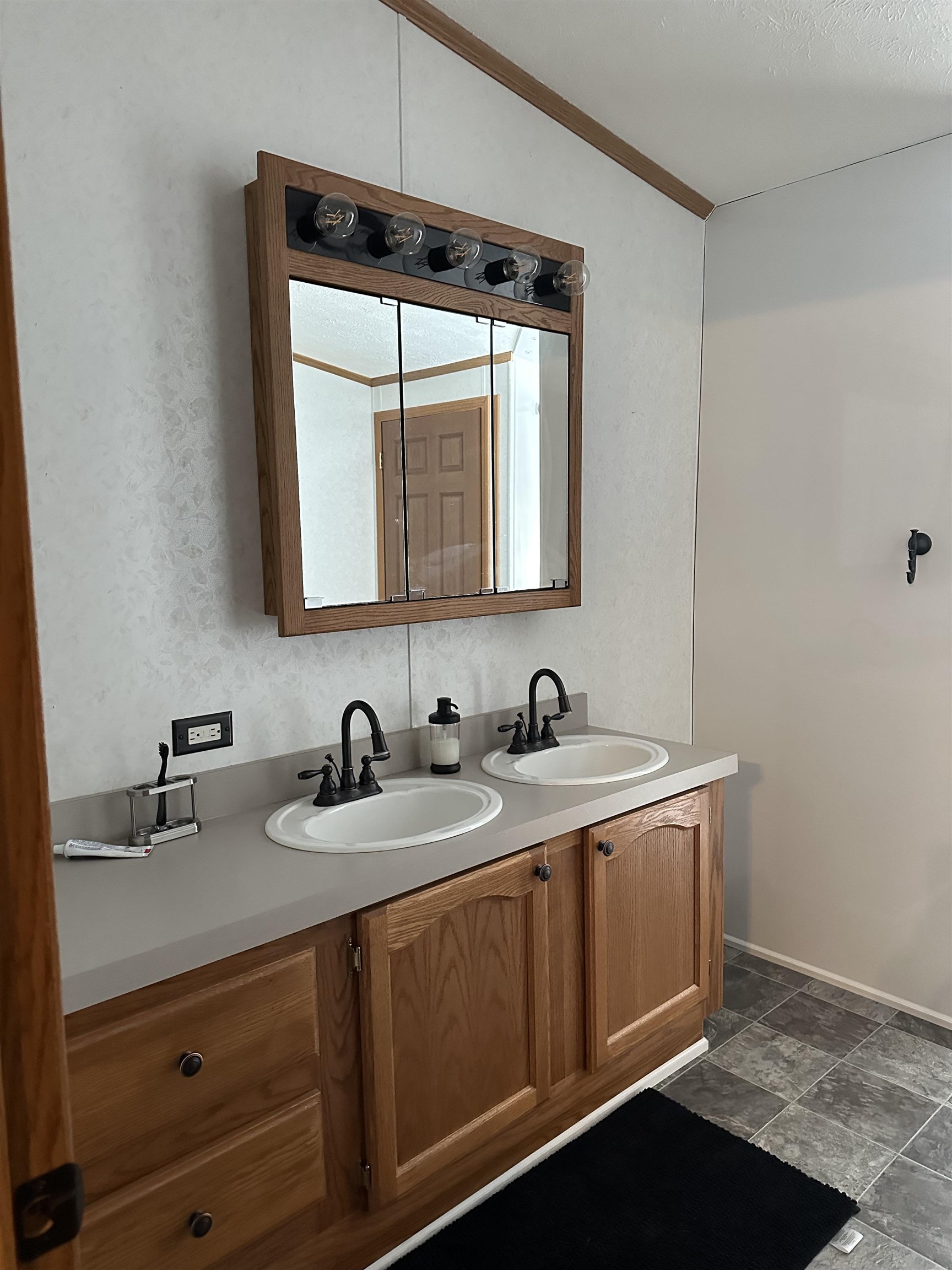 5507 East 28 Road Cadillac, MI 49601 - Photo 10 of 18