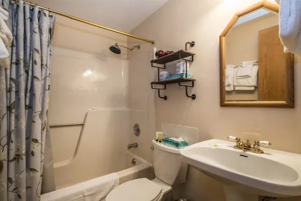 $1,374,000 | 78 Cream Hill Road, Mendon, VT 05751