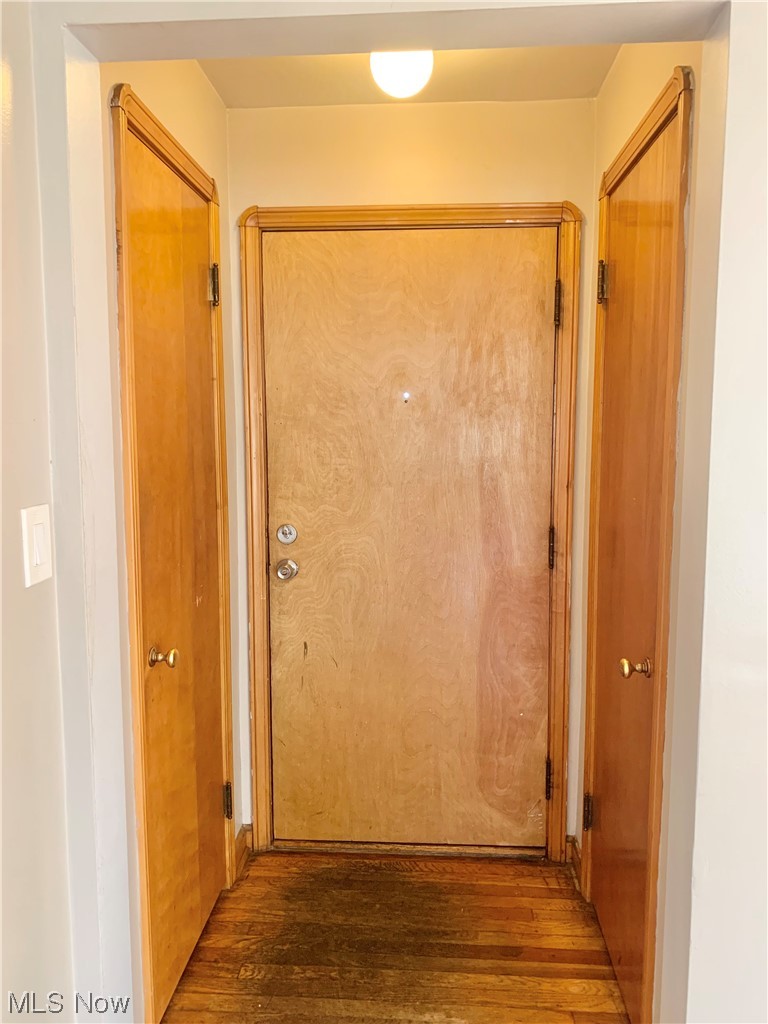 6988 Pearl Road Cleveland, OH 44130 - Photo 5 of 28 Gallery Image 5