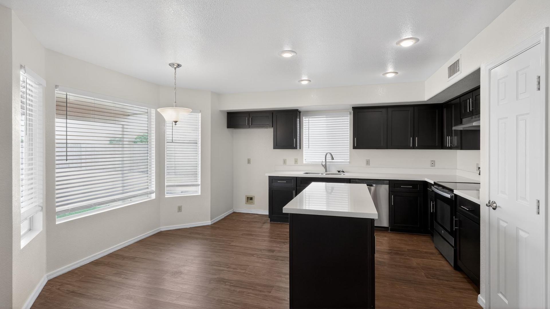 7702 West Boca Raton Road Peoria, AZ 85381 - Photo 3 of 16 Photo #3