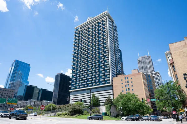 $3,100 | 235 West Van Buren Street, Unit 2915, Chicago, IL 60607