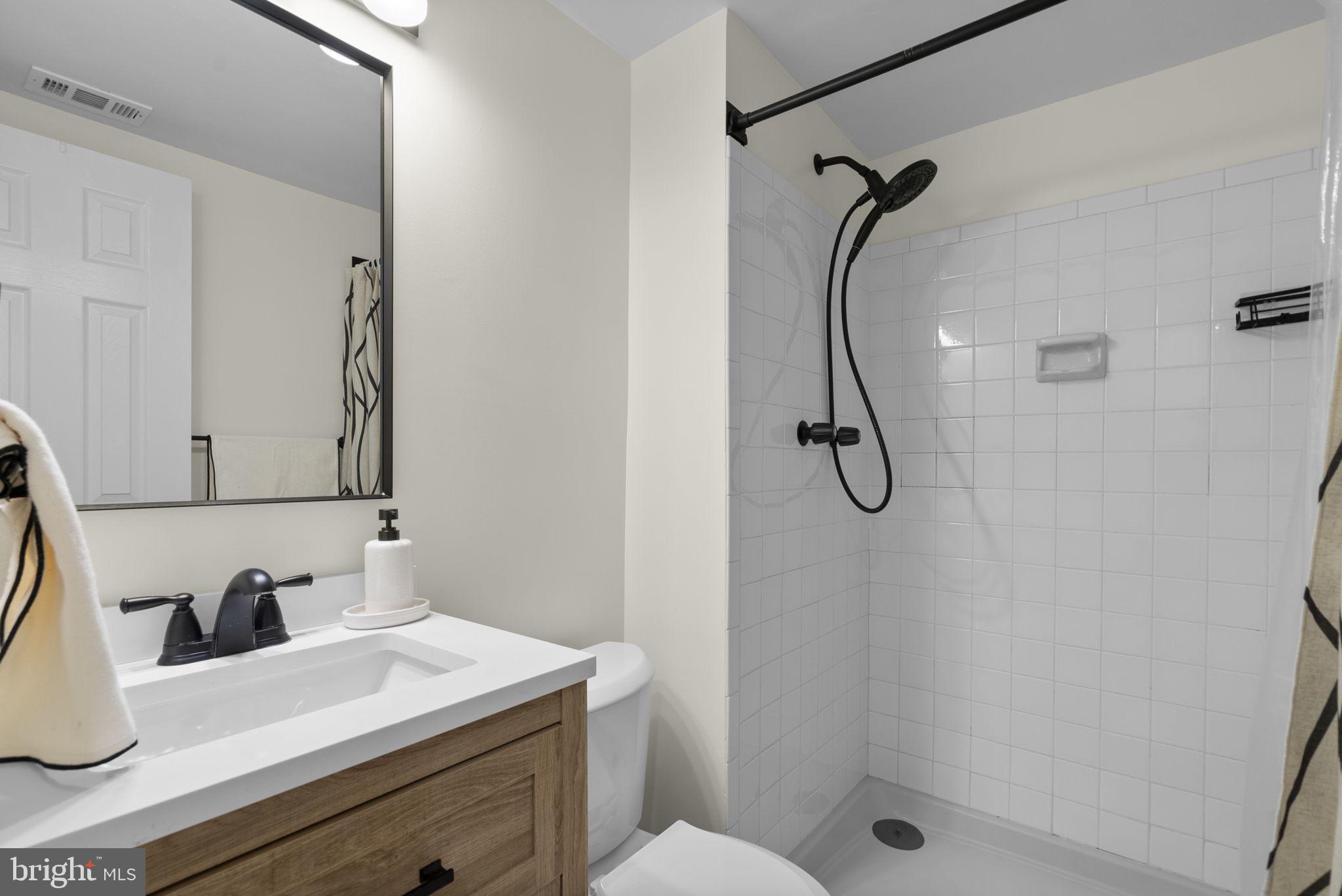 8002 Inverness Ridge Road Potomac, MD 20854 - Photo 39 of 46