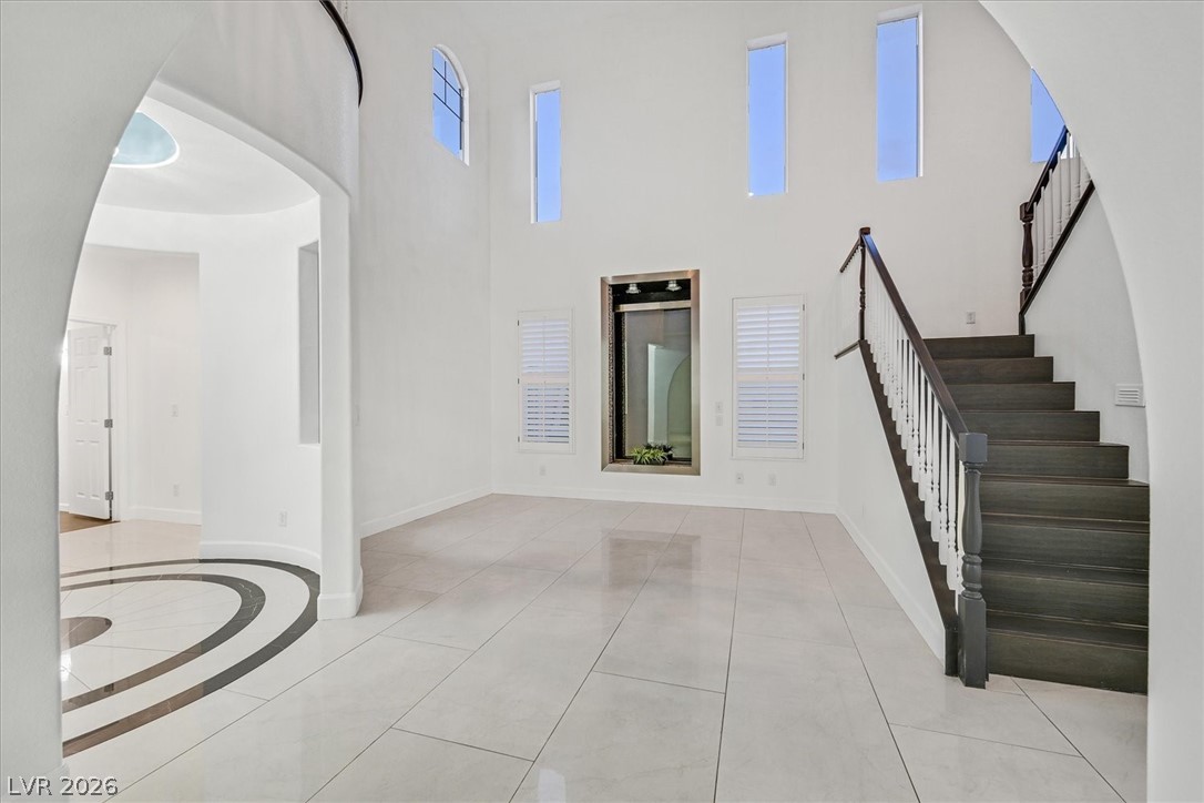 11377 Rancho Villa Verde Place Las Vegas, NV 89138 - Photo 3 of 46