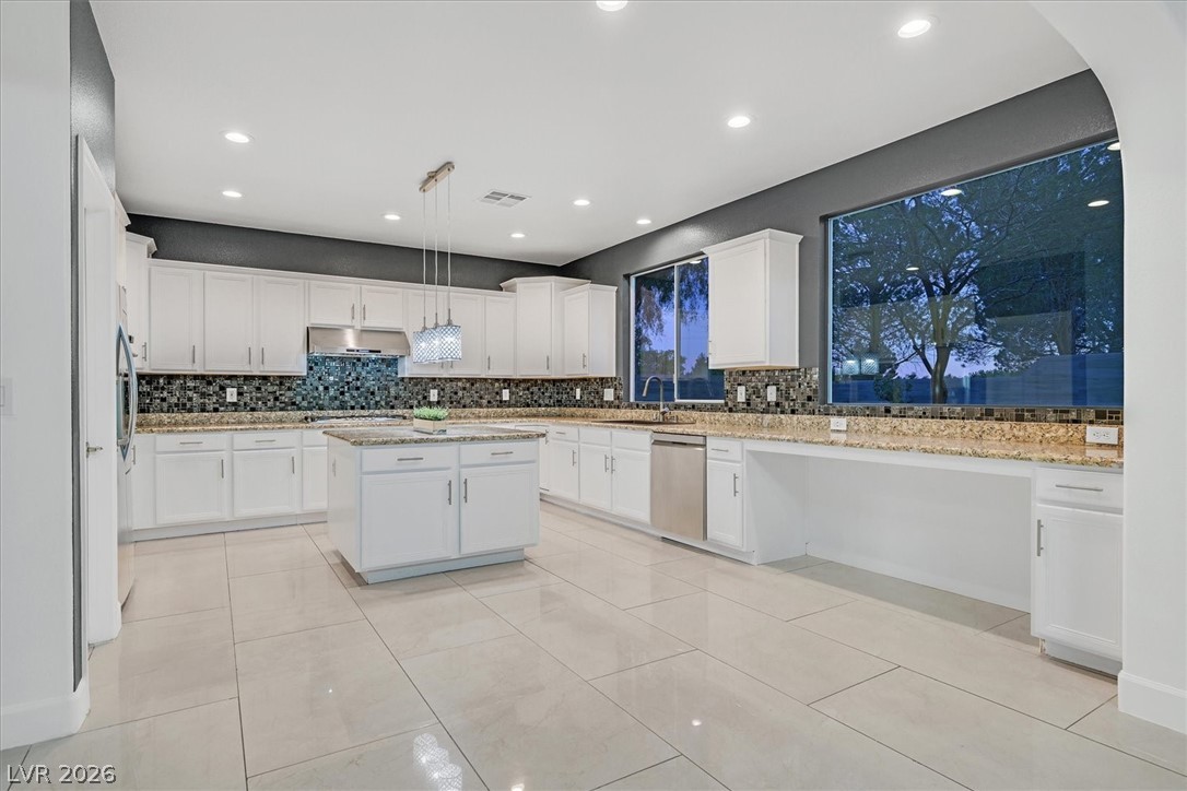 11377 Rancho Villa Verde Place Las Vegas, NV 89138 - Photo 8 of 46
