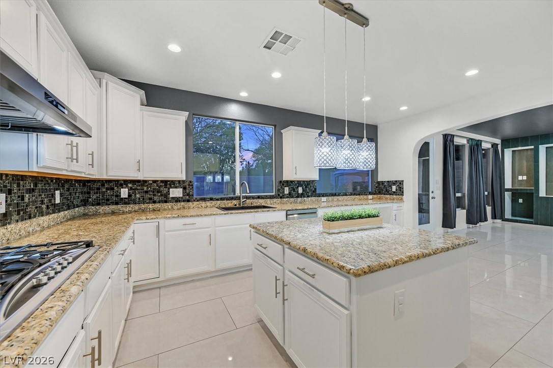 11377 Rancho Villa Verde Place Las Vegas, NV 89138 - Photo 10 of 46